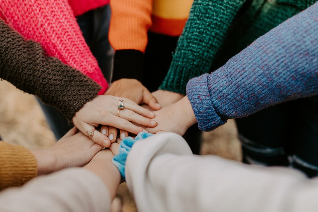 https://unsplash.com/@hannahbusing